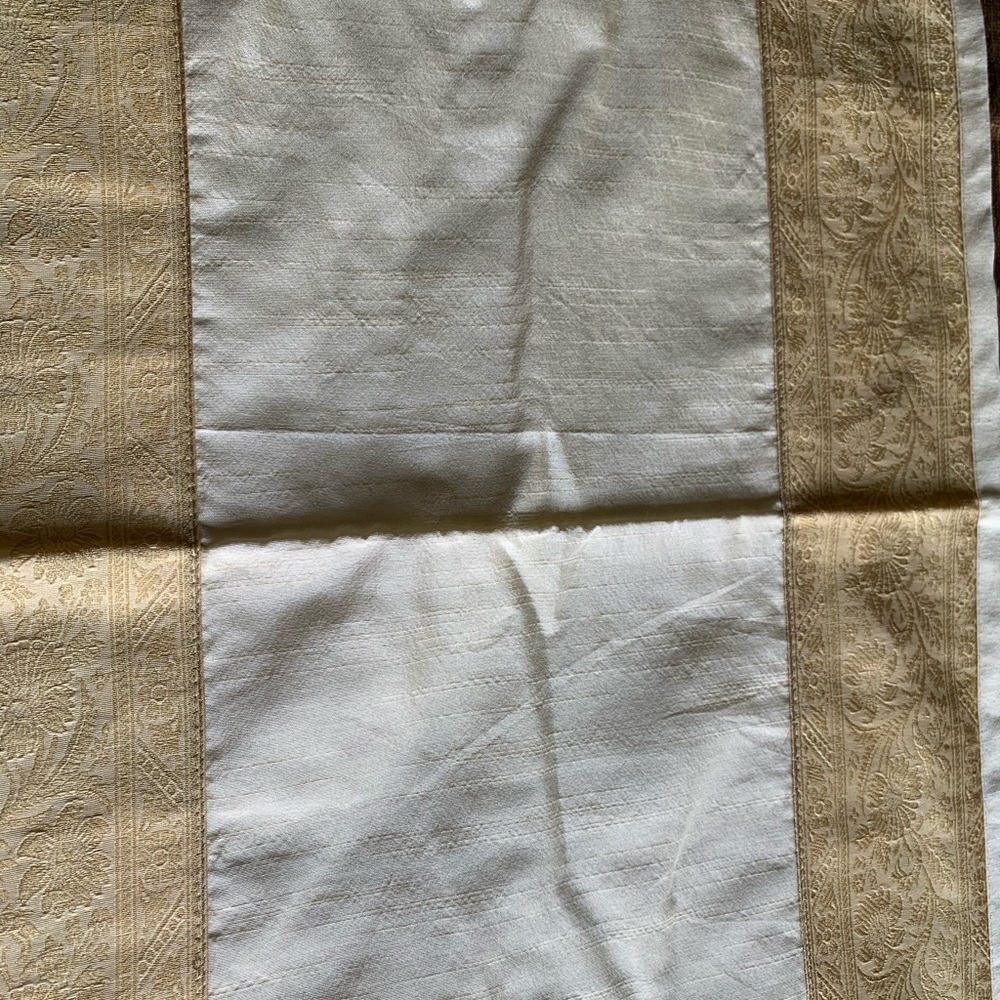 Table runner - Picture 2 of 8